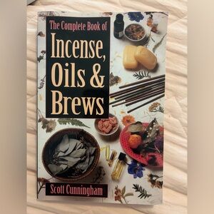 The Complete Book of Incense, Oils & Brews